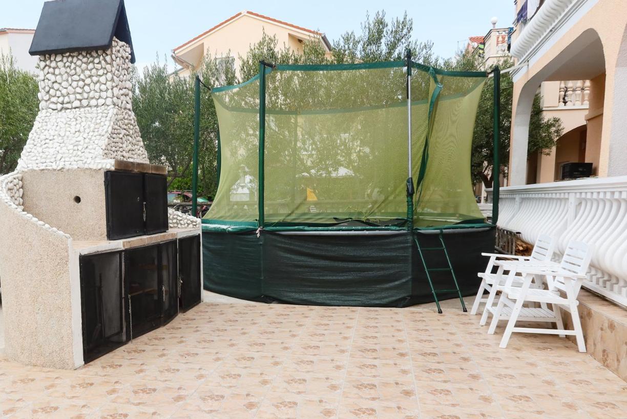Apartments Villa Dolmar Vodice Exterior foto