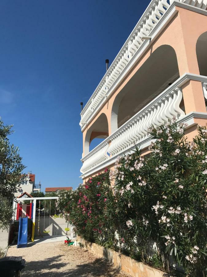 Apartments Villa Dolmar Vodice Exterior foto