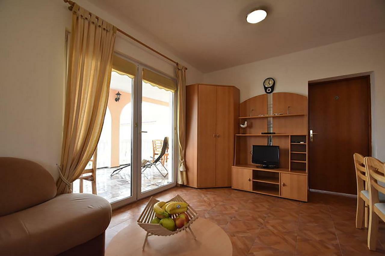 Apartments Villa Dolmar Vodice Exterior foto